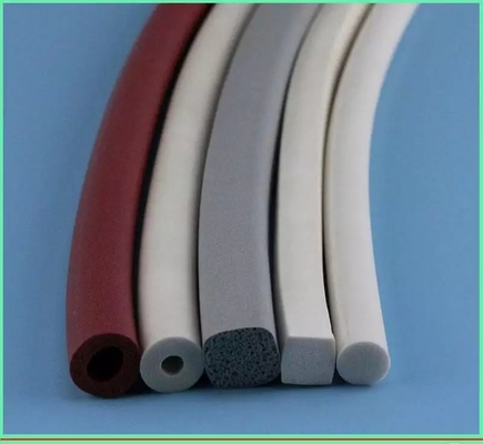 Dây chuyền đùn tấm silicone Tốc độ trục vít 150 vòng / phút