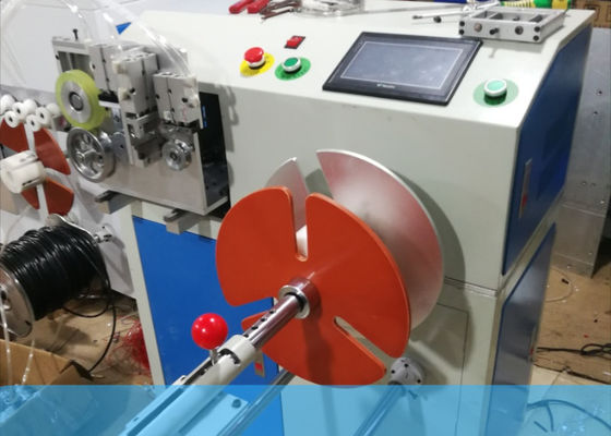Máy cuộn dây đồng 13cycle / S trên sàn có động cơ điện